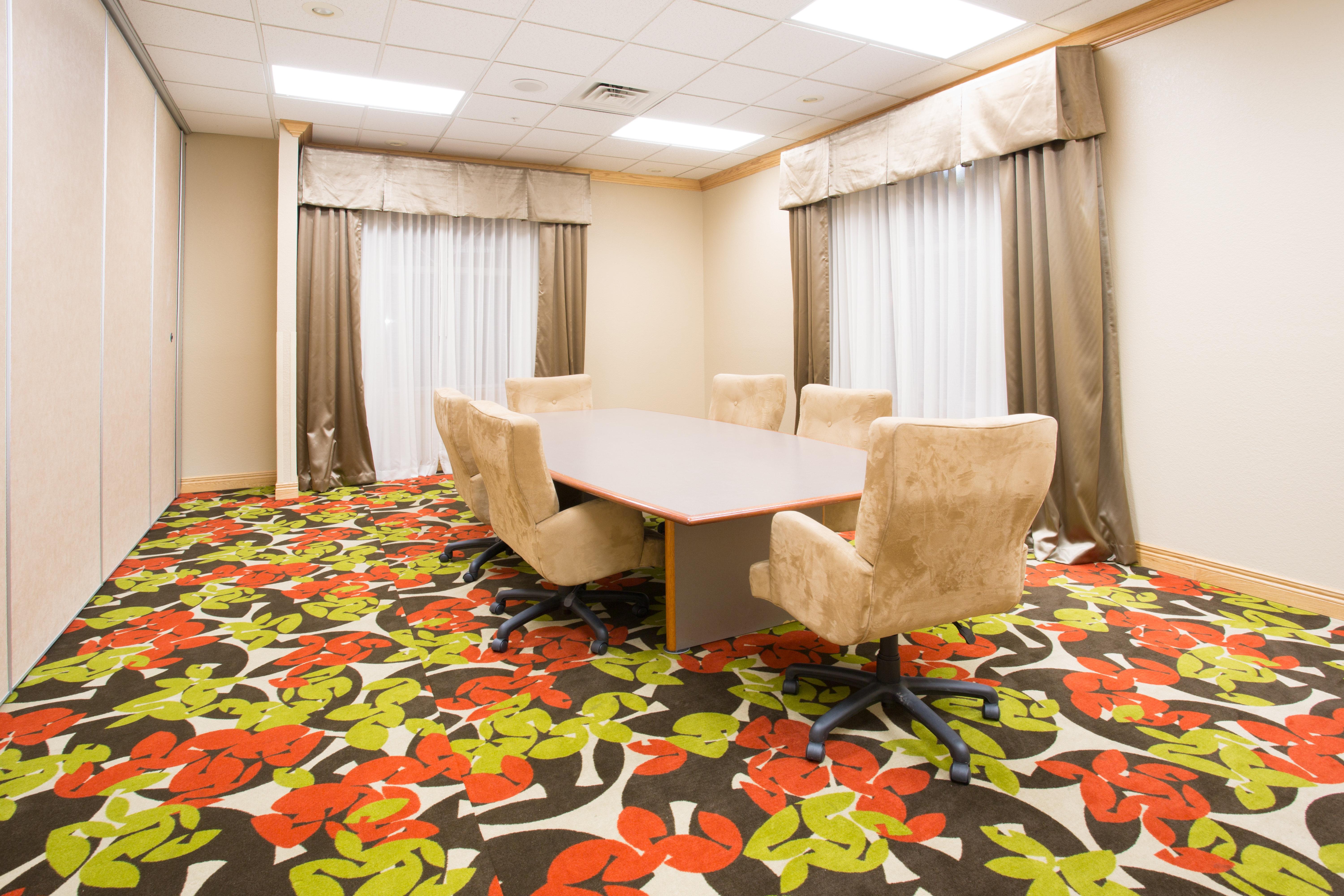 Holiday Inn Express Hotel & Suites Lexington By Ihg Buitenkant foto