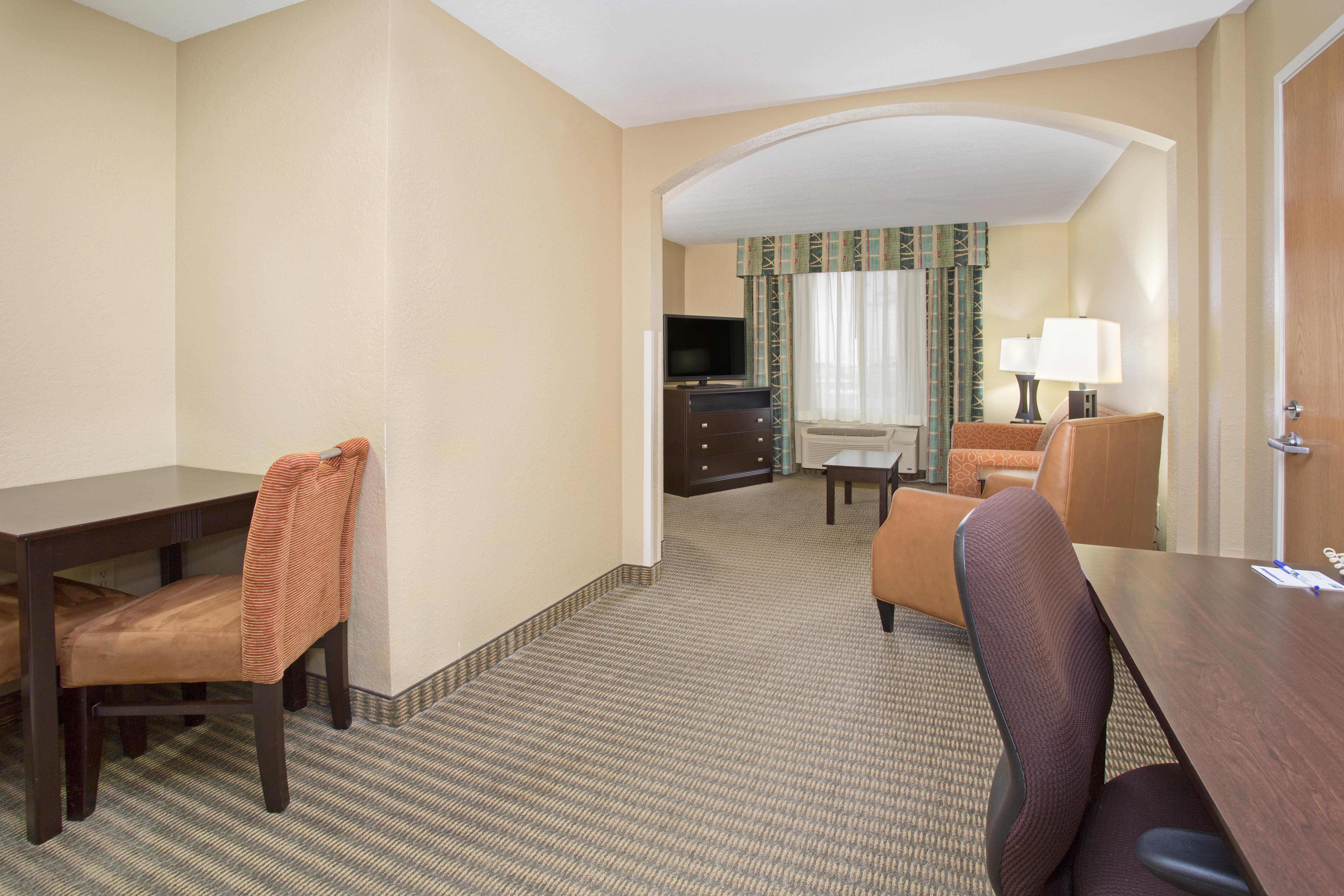 Holiday Inn Express Hotel & Suites Lexington By Ihg Buitenkant foto